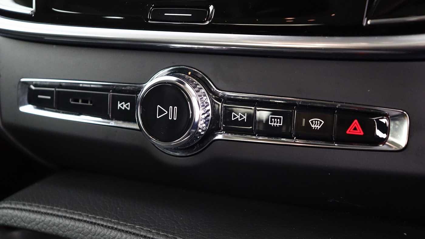 Volvo S90 D4 Momentum Auto (Pilot Assist, Winter Pack, Bluetooth)