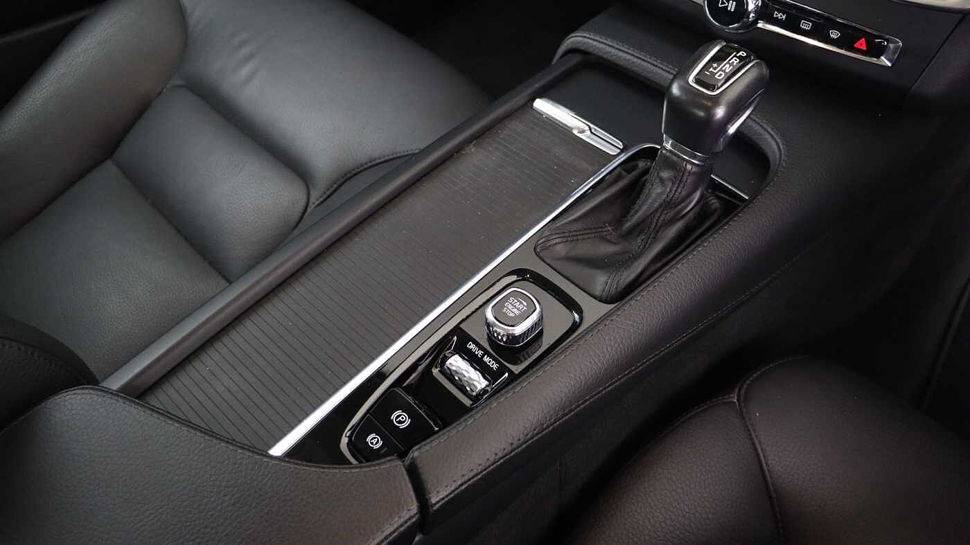 Volvo S90 D4 Momentum Auto (Pilot Assist, Winter Pack, Bluetooth)