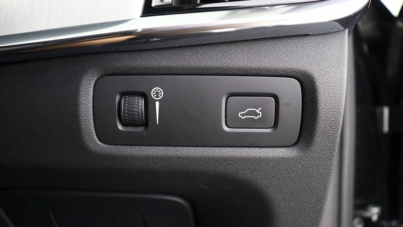 Volvo S90 D4 Momentum Auto (Pilot Assist, Winter Pack, Bluetooth)
