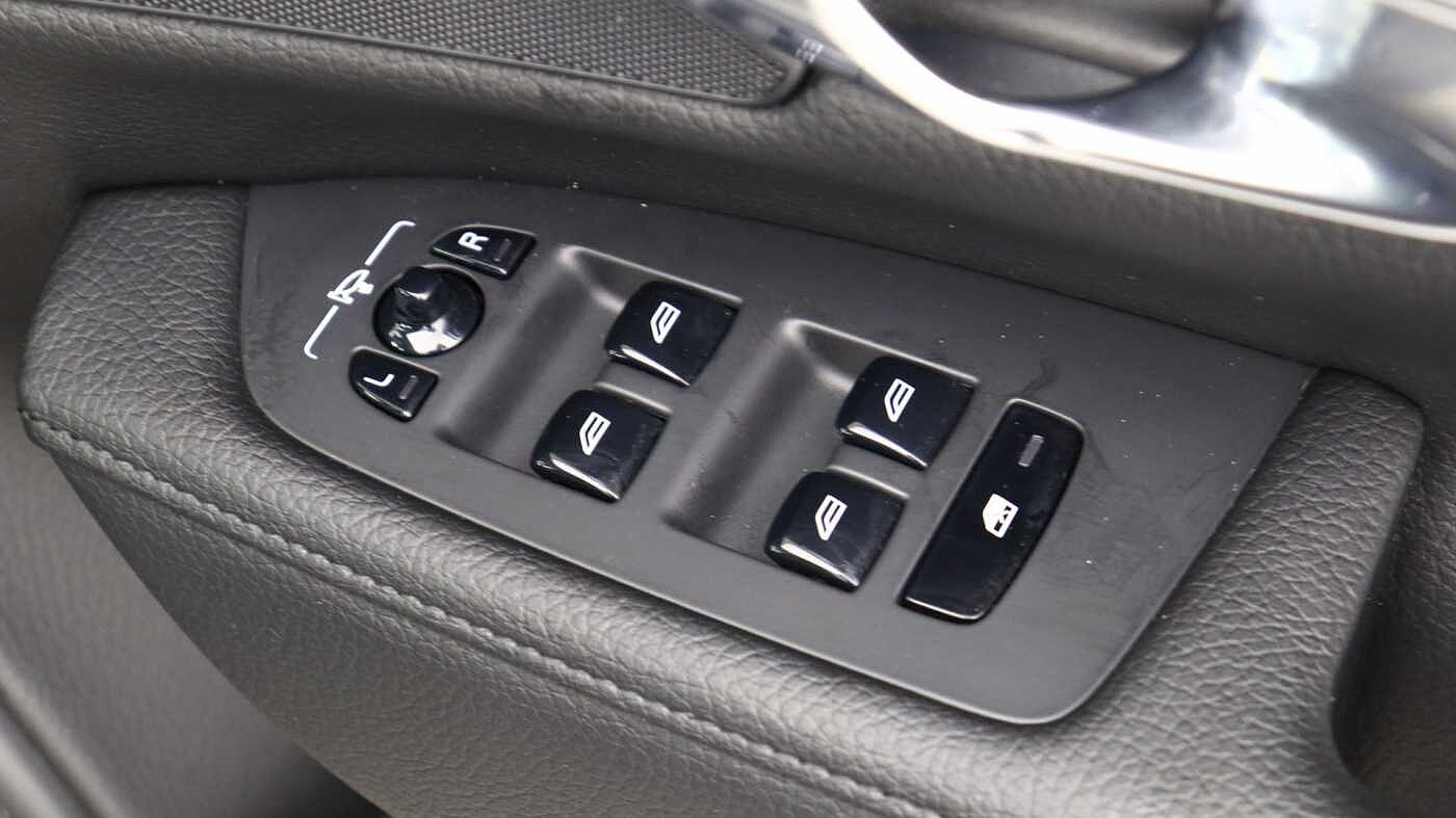 Volvo S90 D4 Momentum Auto (Pilot Assist, Winter Pack, Bluetooth)