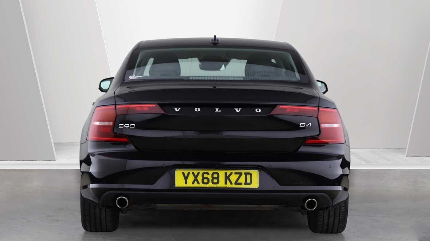 Volvo S90 D4 Momentum Auto (Pilot Assist, Winter Pack, Bluetooth)