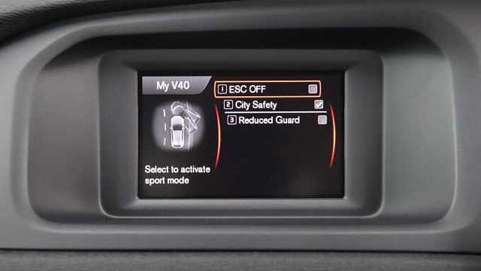 Volvo V40 Cross Country D2 Manual (Winter Pack, Heated Seats, City Safety, Bluetooth,)