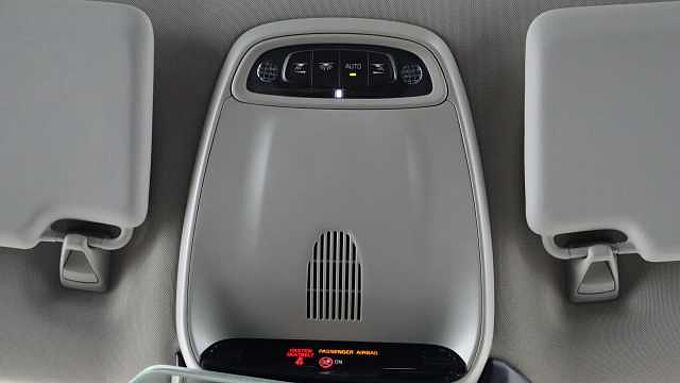 Volvo V40 Cross Country D2 Manual (Winter Pack, Heated Seats, City Safety, Bluetooth,)