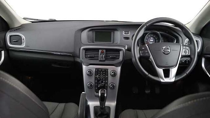 Volvo V40 Cross Country D2 Manual (Winter Pack, Heated Seats, City Safety, Bluetooth,)