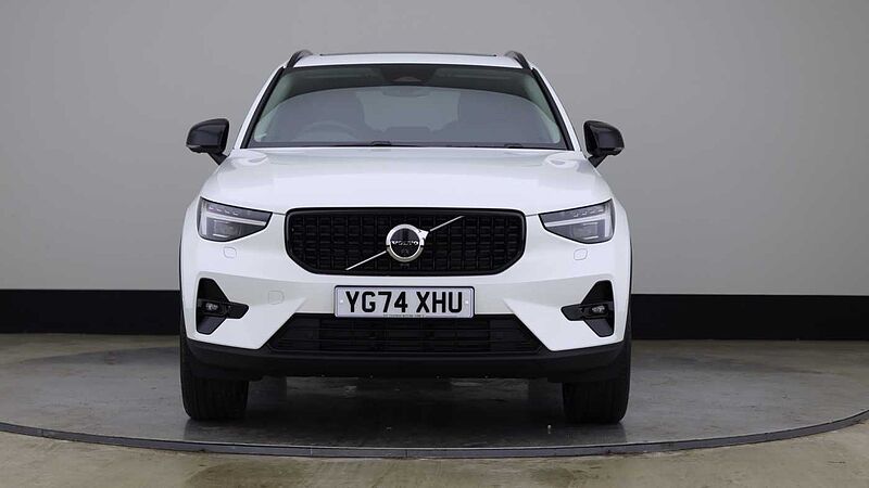 Volvo XC40 B4 (P) Ultra Dark Auto (Sunroof, 360 Camera, BLIS)