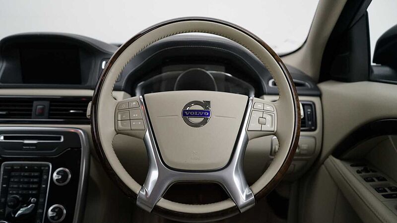 Volvo XC70 D5 AWD SE Lux (Driver Support, Winter Pack, Premium Sound, Air Suspension)