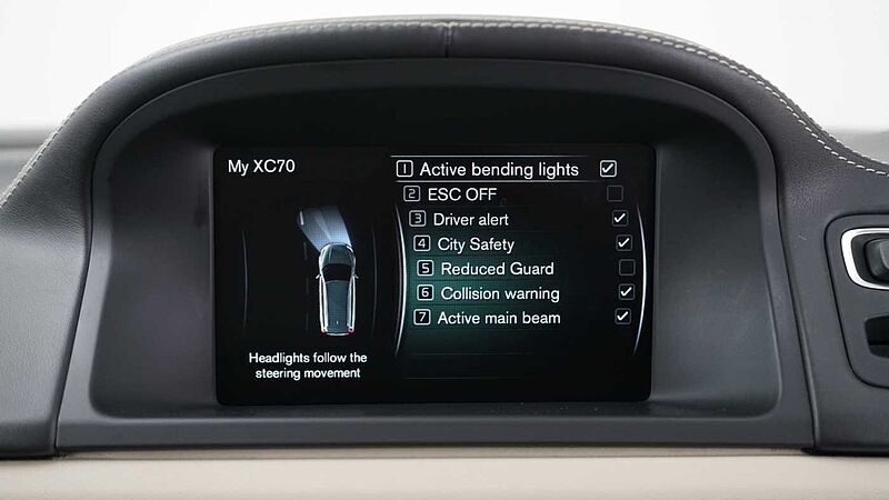 Volvo XC70 D5 AWD SE Lux (Driver Support, Winter Pack, Premium Sound, Air Suspension)