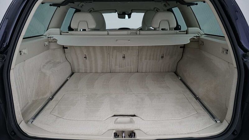 Volvo XC70 D5 AWD SE Lux (Driver Support, Winter Pack, Premium Sound, Air Suspension)