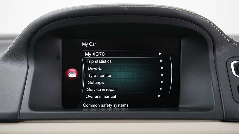 Volvo XC70 D5 AWD SE Lux (Driver Support, Winter Pack, Premium Sound, Air Suspension)