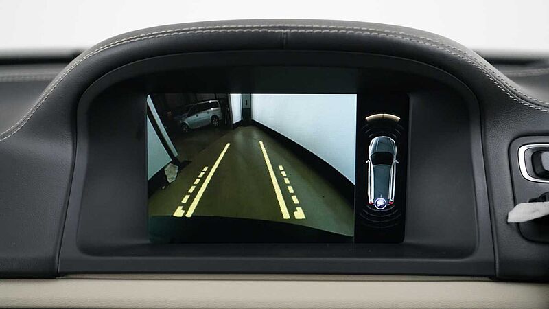 Volvo XC70 D5 AWD SE Lux (Driver Support, Winter Pack, Premium Sound, Air Suspension)