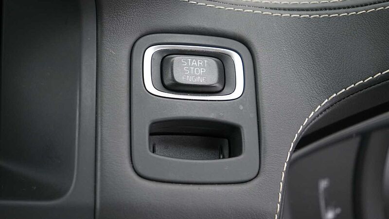 Volvo XC70 D5 AWD SE Lux (Driver Support, Winter Pack, Premium Sound, Air Suspension)