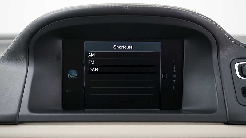 Volvo XC70 D5 AWD SE Lux (Driver Support, Winter Pack, Premium Sound, Air Suspension)