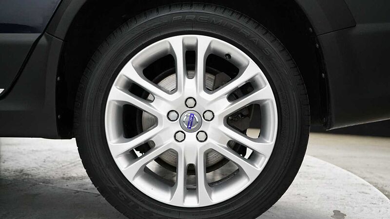 Volvo XC70 D5 AWD SE Lux (Driver Support, Winter Pack, Premium Sound, Air Suspension)