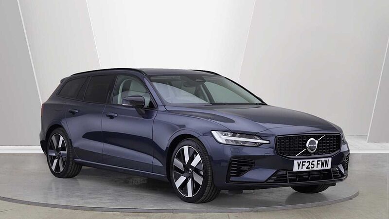 Volvo V60 T8 AWD PHEV Ultra Dark (Blond, Sunroof, Harman Kardon, 360 Camera)