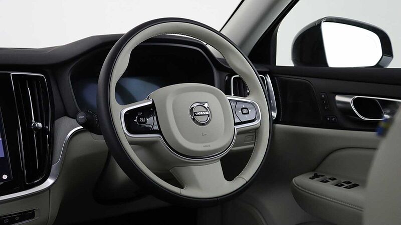 Volvo V60 T8 AWD PHEV Ultra Dark (Blond, Sunroof, Harman Kardon, 360 Camera)