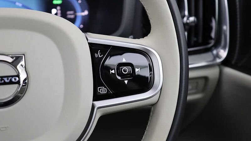 Volvo V60 T8 AWD PHEV Ultra Dark (Blond, Sunroof, Harman Kardon, 360 Camera)