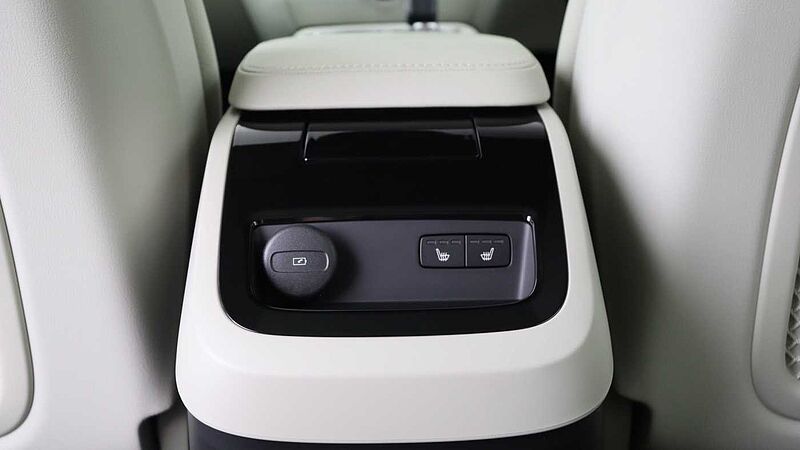 Volvo V60 T8 AWD PHEV Ultra Dark (Blond, Sunroof, Harman Kardon, 360 Camera)