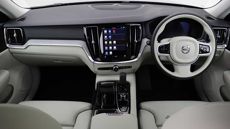 Volvo V60 T8 AWD PHEV Ultra Dark (Blond, Sunroof, Harman Kardon, 360 Camera)