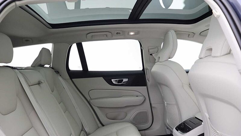 Volvo V60 T8 AWD PHEV Ultra Dark (Blond, Sunroof, Harman Kardon, 360 Camera)