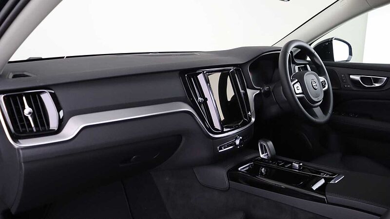 Volvo V60 T8 AWD PHEV Ultra Dark (Sunroof, Upgraded Alloys, Pilot Assist)