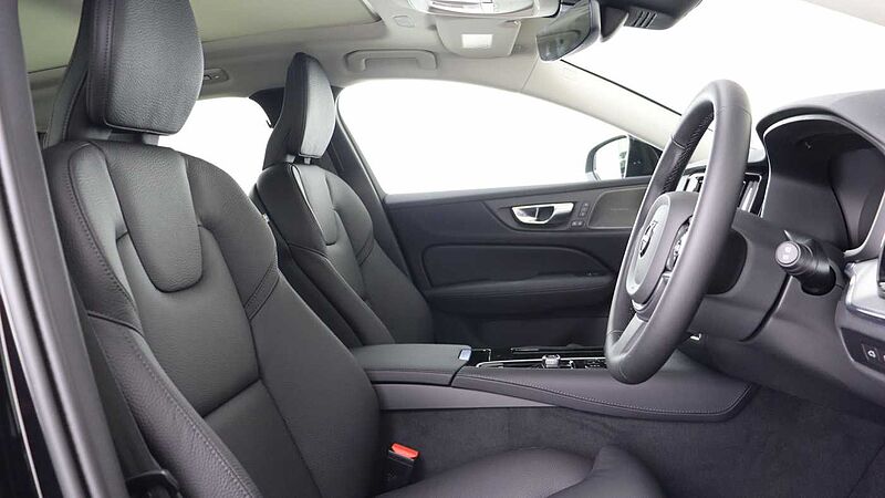 Volvo V60 T8 AWD PHEV Ultra Dark (Sunroof, Upgraded Alloys, Pilot Assist)