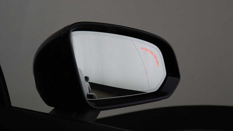 Volvo V60 T8 AWD PHEV Ultra Dark (Sunroof, Upgraded Alloys, Pilot Assist)