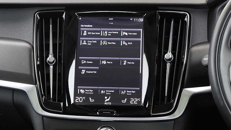 Volvo V90 Cross Country D5 AWD (Xenium Pack, Sunroof, 360 Camera, Park Assist Pilot)