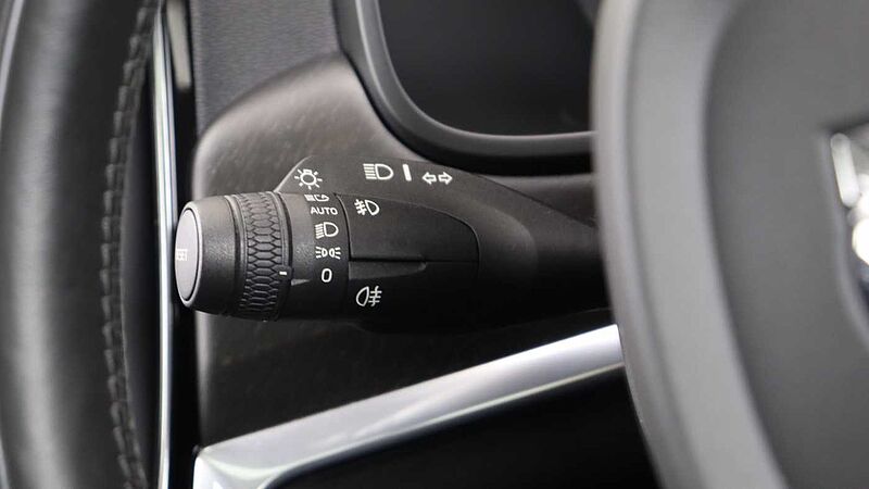 Volvo V90 Cross Country D5 AWD (Xenium Pack, Sunroof, 360 Camera, Park Assist Pilot)