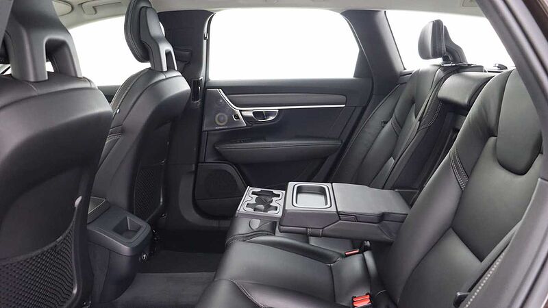 Volvo V90 Cross Country D5 AWD (Xenium Pack, Sunroof, 360 Camera, Park Assist Pilot)