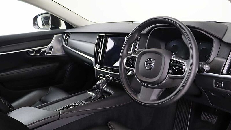 Volvo V90 Cross Country D5 AWD (Xenium Pack, Sunroof, 360 Camera, Park Assist Pilot)
