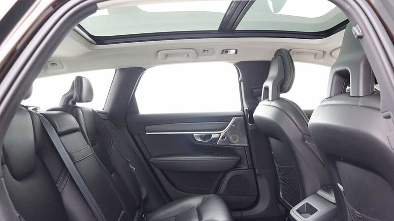 Volvo V90 Cross Country D5 AWD (Xenium Pack, Sunroof, 360 Camera, Park Assist Pilot)