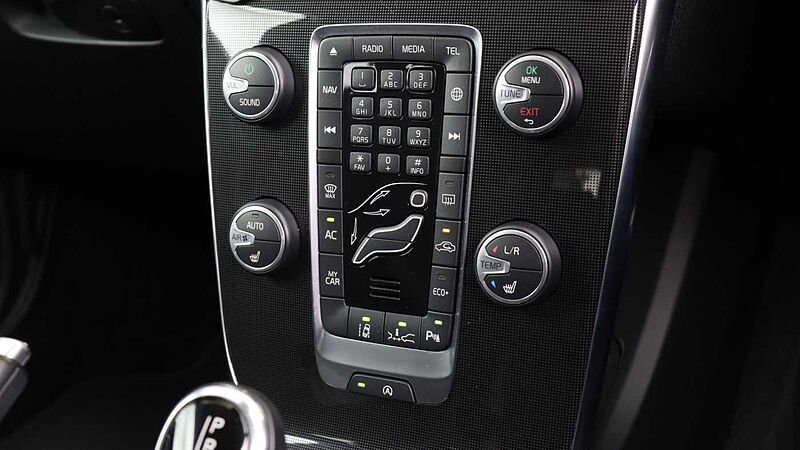 Volvo V40 D2 Momentum Auto (Winter Pack, Intellisafe Pro Pack, Park Camera)