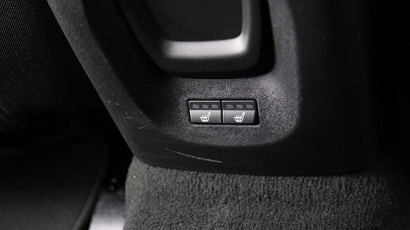 Volvo V40 D2 Momentum Auto (Winter Pack, Intellisafe Pro Pack, Park Camera)