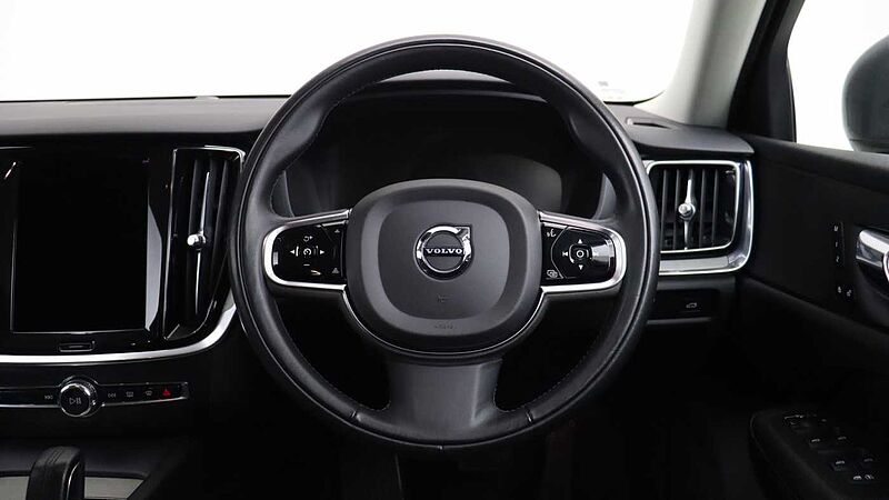 Volvo V60 B5 (P) AWD Pro (Driver Assist pack, Climate Pack, Tinted Windows)