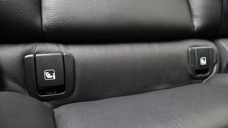 Volvo V60 B5 (P) AWD Pro (Driver Assist pack, Climate Pack, Tinted Windows)