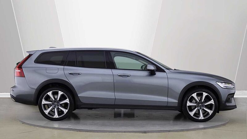 Volvo V60 B5 (P) AWD Pro (Driver Assist pack, Climate Pack, Tinted Windows)