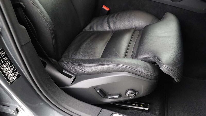 Volvo V60 B5 (P) AWD Pro (Driver Assist pack, Climate Pack, Tinted Windows)