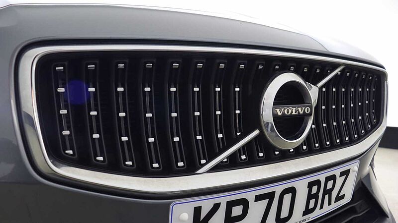 Volvo V60 B5 (P) AWD Pro (Driver Assist pack, Climate Pack, Tinted Windows)