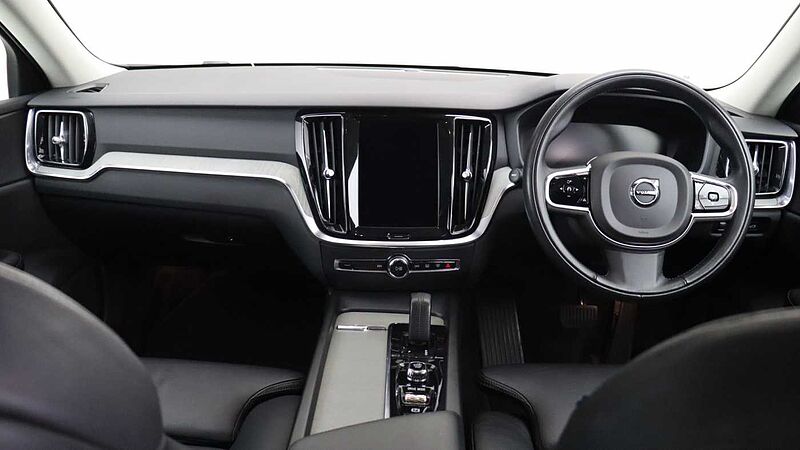 Volvo V60 B5 (P) AWD Pro (Driver Assist pack, Climate Pack, Tinted Windows)