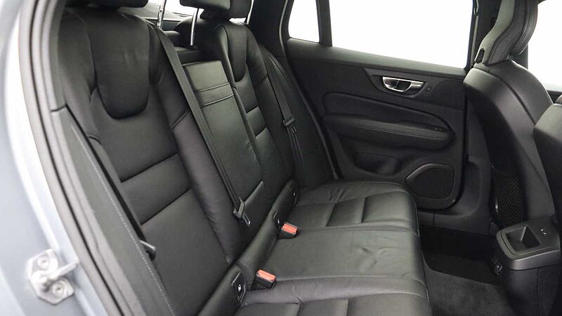 Volvo V60 B5 (P) AWD Pro (Driver Assist pack, Climate Pack, Tinted Windows)