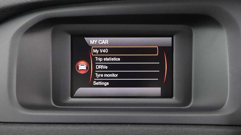 Volvo V40 Cross Country D2 Manual (Winter Pack, Heated Seats, City Safety, Bluetooth, )