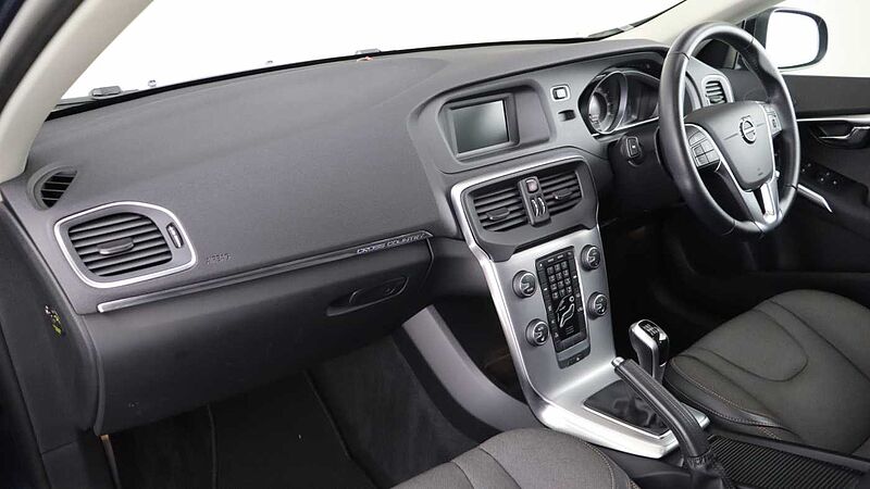 Volvo V40 Cross Country D2 Manual (Winter Pack, Heated Seats, City Safety, Bluetooth, )