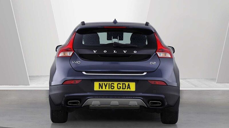 Volvo V40 Cross Country D2 Manual (Winter Pack, Heated Seats, City Safety, Bluetooth, )