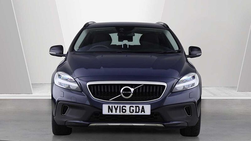 Volvo V40 Cross Country D2 Manual (Winter Pack, Heated Seats, City Safety, Bluetooth, )