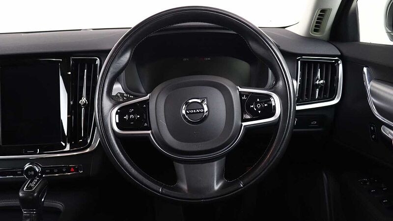 Volvo S90 D4 Momentum Auto (Pilot Assist, Winter Pack, Bluetooth)