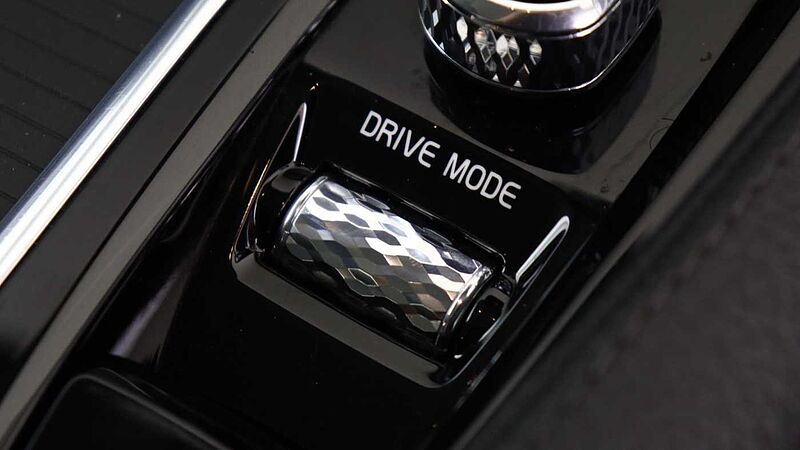 Volvo S90 D4 Momentum Auto (Pilot Assist, Winter Pack, Bluetooth)