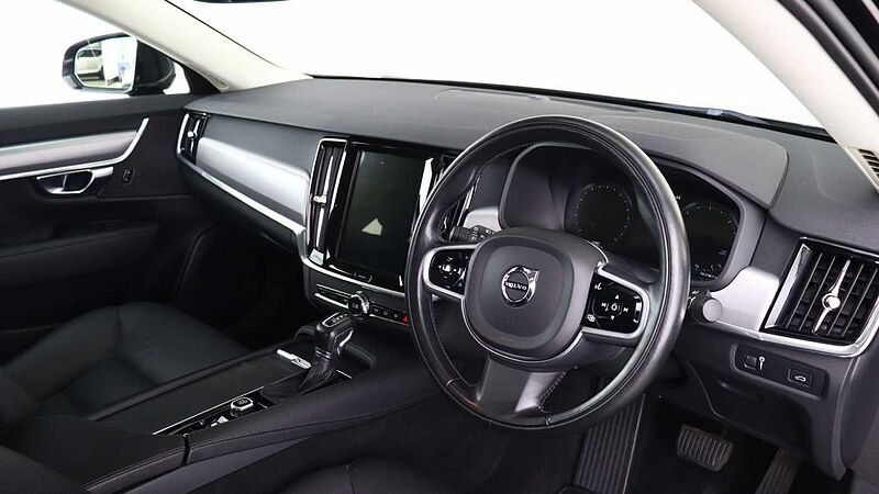 Volvo S90 D4 Momentum Auto (Pilot Assist, Winter Pack, Bluetooth)