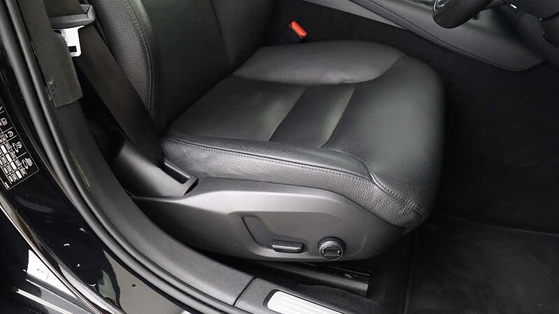 Volvo S90 D4 Momentum Auto (Pilot Assist, Winter Pack, Bluetooth)