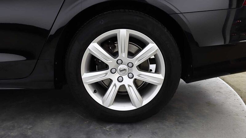 Volvo S90 D4 Momentum Auto (Pilot Assist, Winter Pack, Bluetooth)