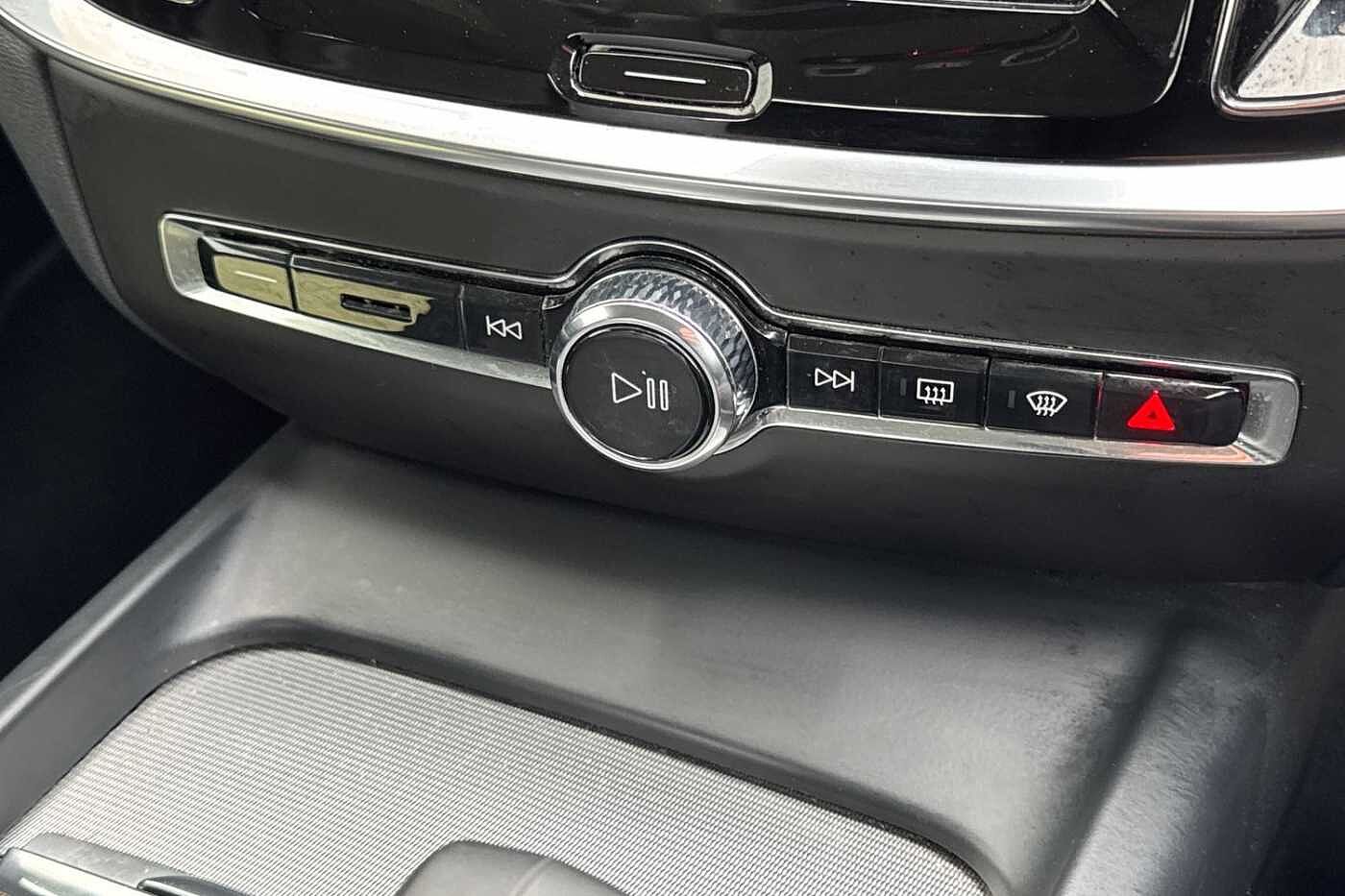 Volvo S60 Plus, B5 mild hybrid, Petrol, Dark